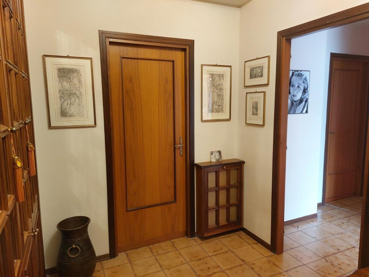 Hotel Nightwish à Palerme Extérieur photo